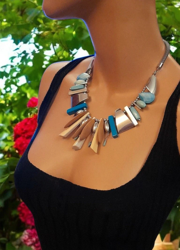 Beautiful and striking boho ethnic tribal statement necklace Necklace in wood turqouise and silver